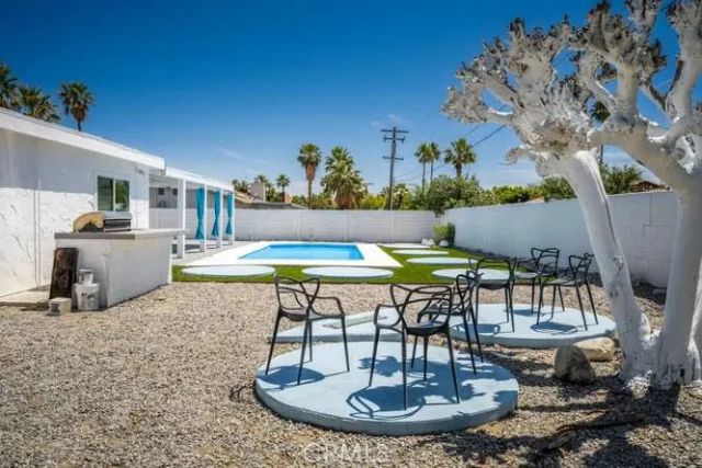 2383 E Bellamy, Palm Springs, CA 92262