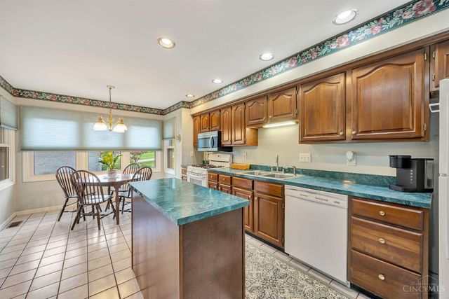 5509 Boomer Road, Cincinnati, OH 45247