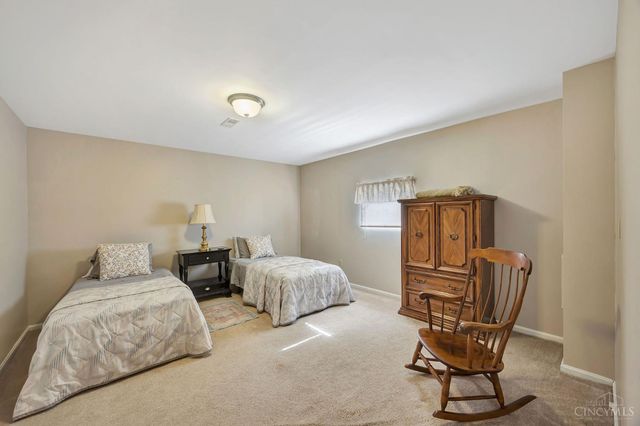 5509 Boomer Road, Cincinnati, OH 45247