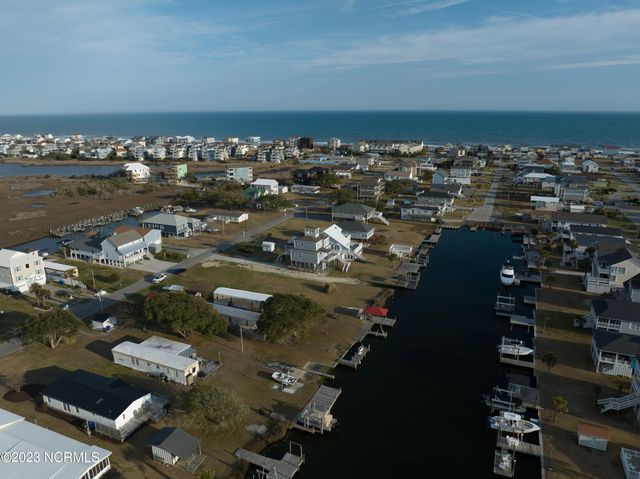 9035 9th Street, Surf City, NC 28445