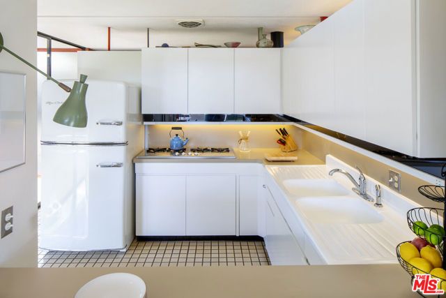 1811 Bel Air Road, Los Angeles, CA 90077