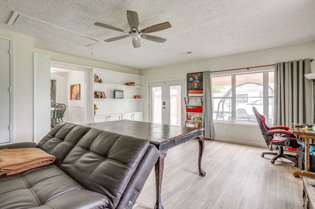 122 Valley Vista Drive, Burleson, TX 76028