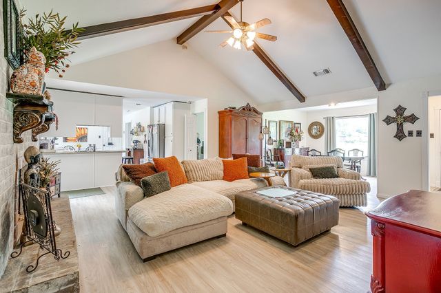 122 Valley Vista Drive, Burleson, TX 76028