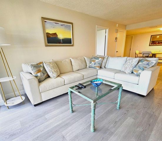 1357 NE Ocean Boulevard 215, Stuart, FL 34996