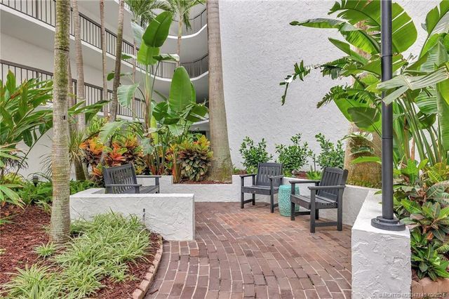 1357 NE Ocean Boulevard 215, Stuart, FL 34996