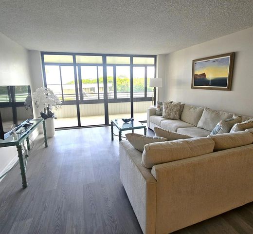 1357 NE Ocean Boulevard 215, Stuart, FL 34996