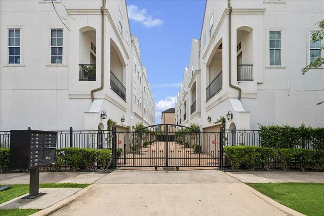 1244 W 23rd Street, Houston, TX 77008
