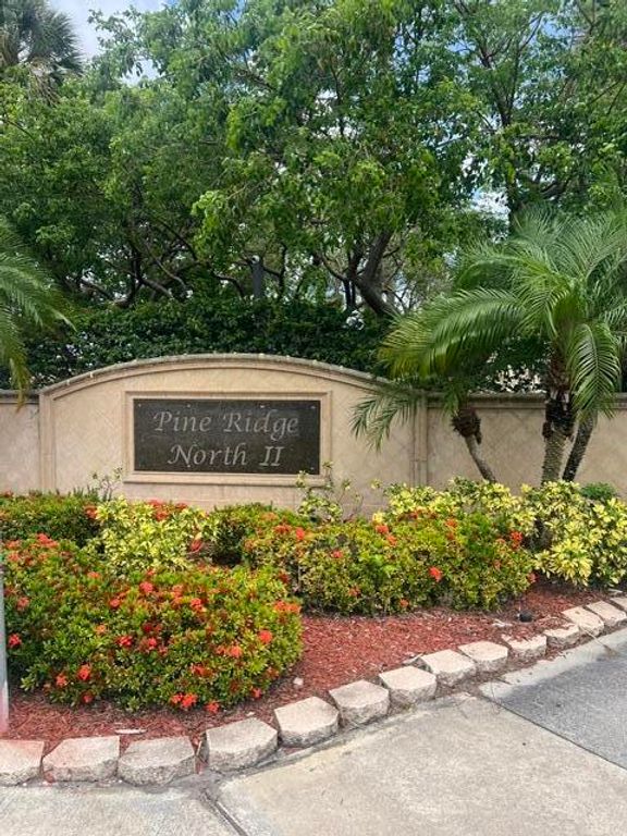 628 Sea Pine Way H1, Greenacres, FL 33415