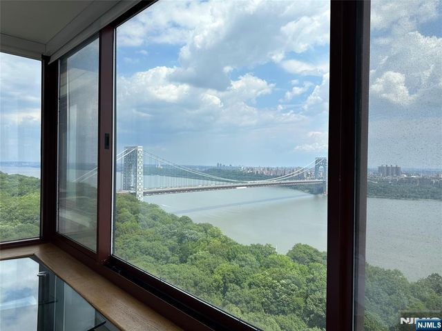 100 Old Palisade Road 3305, Fort Lee, NJ 07024