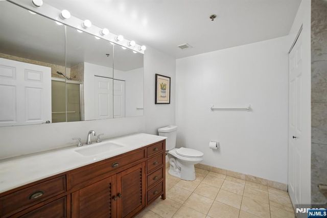 100 Old Palisade Road 3305, Fort Lee, NJ 07024
