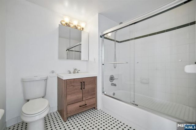 100 Old Palisade Road 3305, Fort Lee, NJ 07024