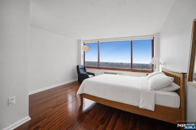 100 Old Palisade Road 3305, Fort Lee, NJ 07024