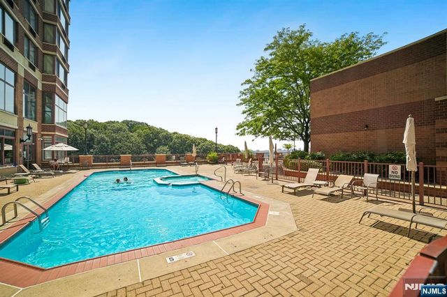 100 Old Palisade Road 3305, Fort Lee, NJ 07024