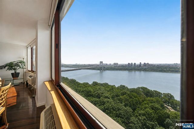 100 Old Palisade Road 3305, Fort Lee, NJ 07024