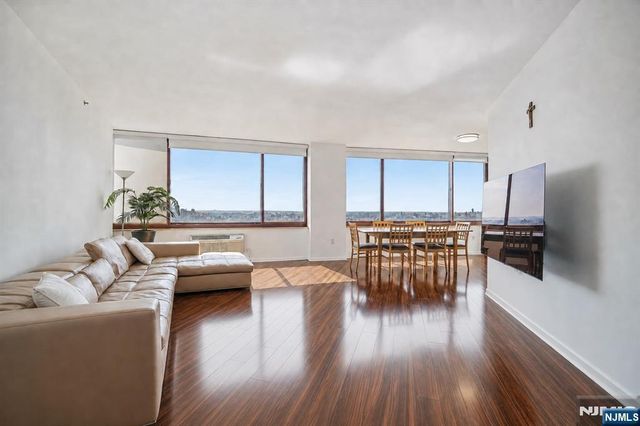 100 Old Palisade Road 3305, Fort Lee, NJ 07024