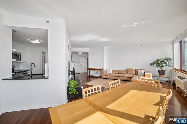 100 Old Palisade Road 3305, Fort Lee, NJ 07024