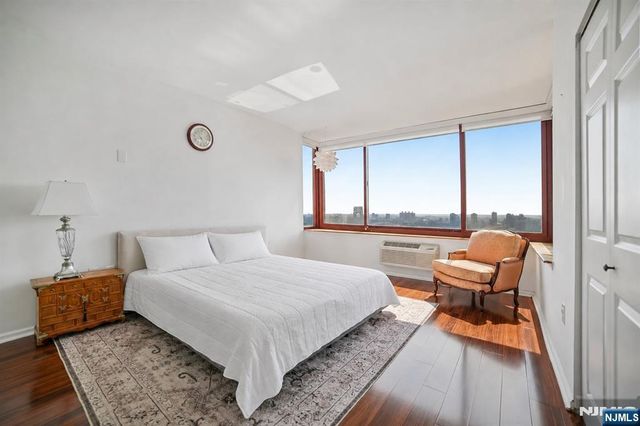 100 Old Palisade Road 3305, Fort Lee, NJ 07024