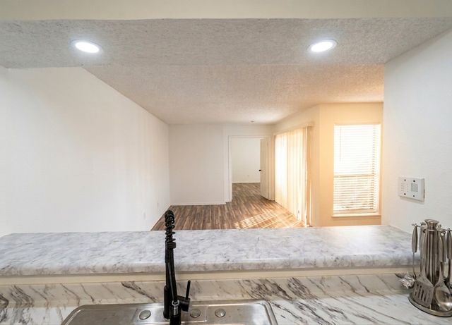 9813 Walnut Street 302, Dallas, TX 75243