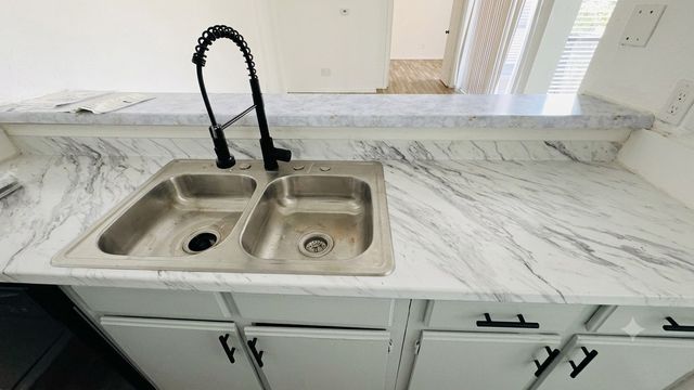 9813 Walnut Street 302, Dallas, TX 75243