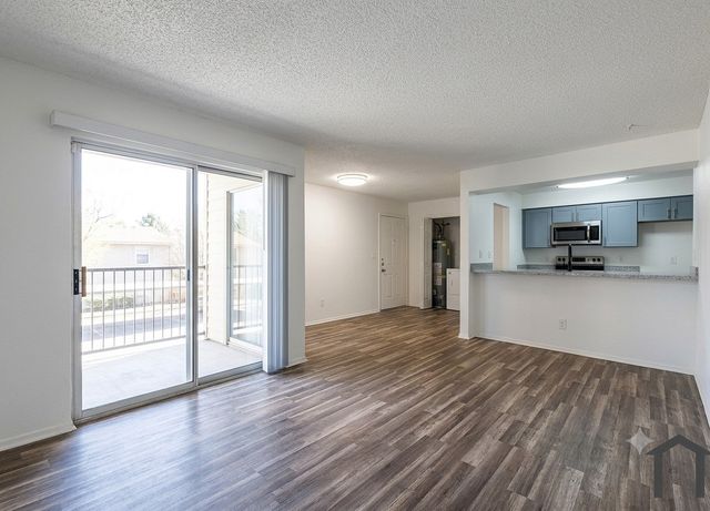 9813 Walnut Street 302, Dallas, TX 75243