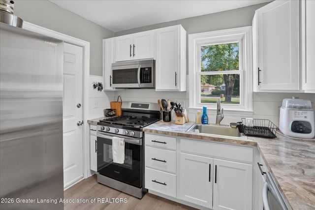 730 Hunter Boulevard, Lansing, MI 48910