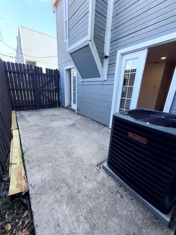 4626 San Jacinto Street, Dallas, TX 75204