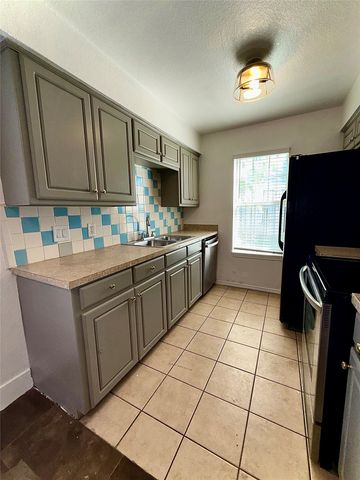 4626 San Jacinto Street, Dallas, TX 75204