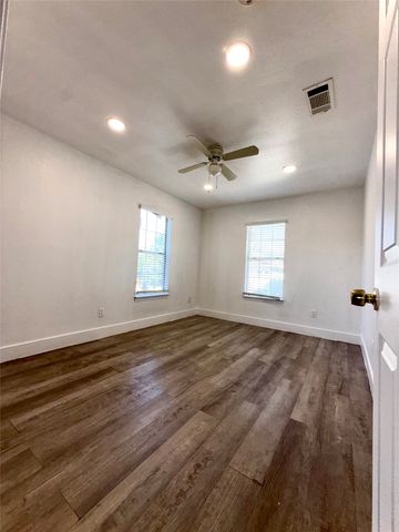4626 San Jacinto Street, Dallas, TX 75204