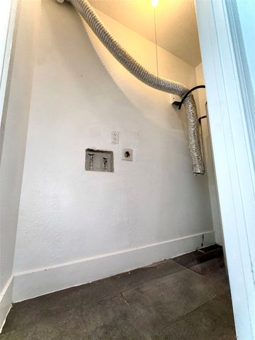 4626 San Jacinto Street, Dallas, TX 75204