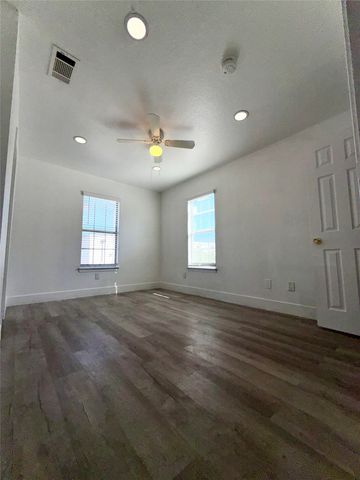 4626 San Jacinto Street, Dallas, TX 75204