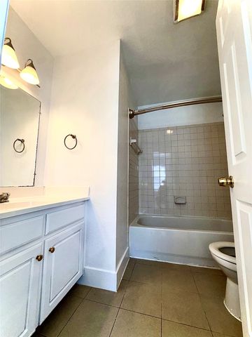 4626 San Jacinto Street, Dallas, TX 75204