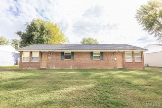 1305/1307 Lou Ann Drive, Belleville, IL 62220