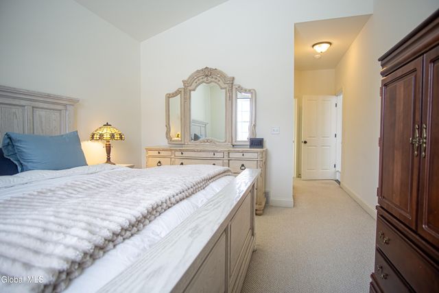 9 New Heron Drive, Halfmoon, NY 12118