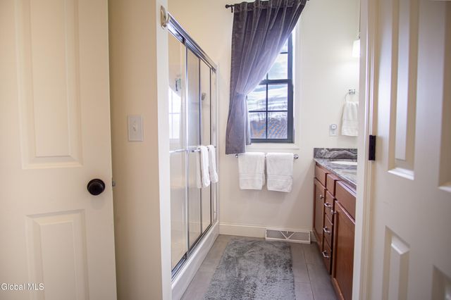 9 New Heron Drive, Halfmoon, NY 12118