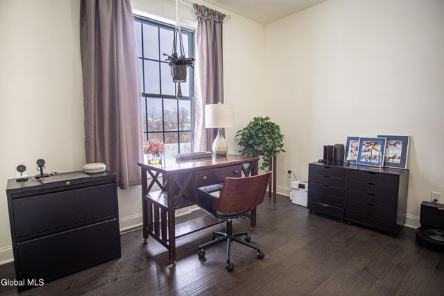 9 New Heron Drive, Halfmoon, NY 12118