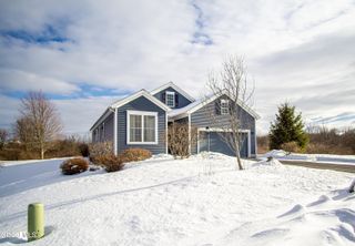 9 New Heron Drive, Halfmoon, NY 12118