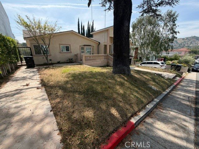1824 Crestmont Court, Glendale, CA 91208