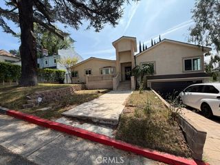 1824 Crestmont Court, Glendale, CA 91208