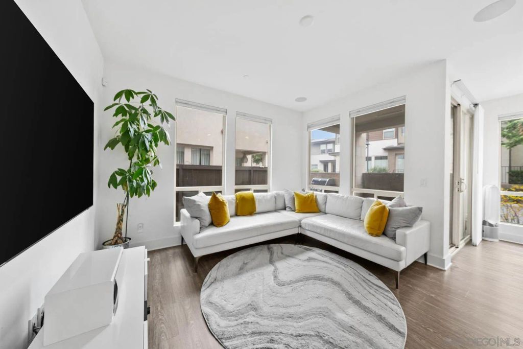 2335 Aperture Circle, San Diego, CA 92108