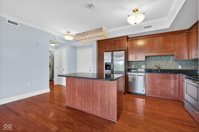 20971 Shoreline Court 215, Noblesville, IN 46062