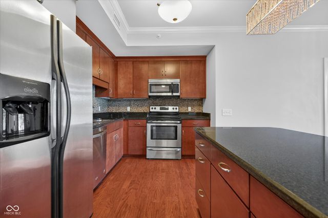 20971 Shoreline Court 215, Noblesville, IN 46062