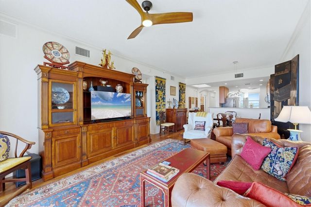 5531 CANNES CIRCLE 603, Sarasota, FL 34231