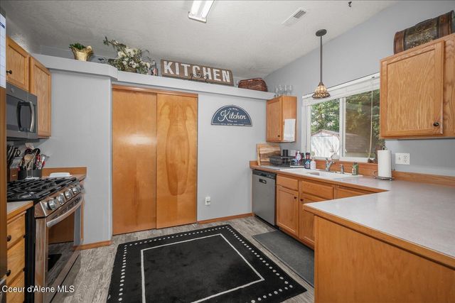 1285 E Stockman AVE, Post Falls, ID 83854