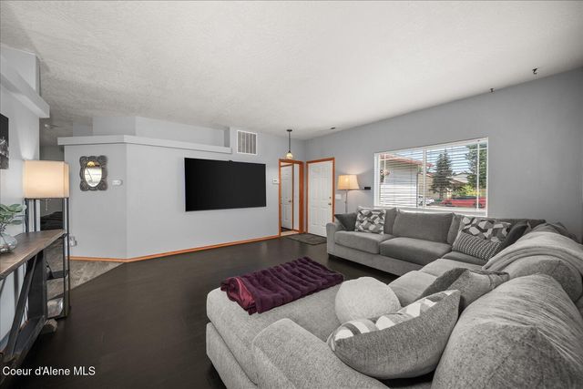 1285 E Stockman AVE, Post Falls, ID 83854