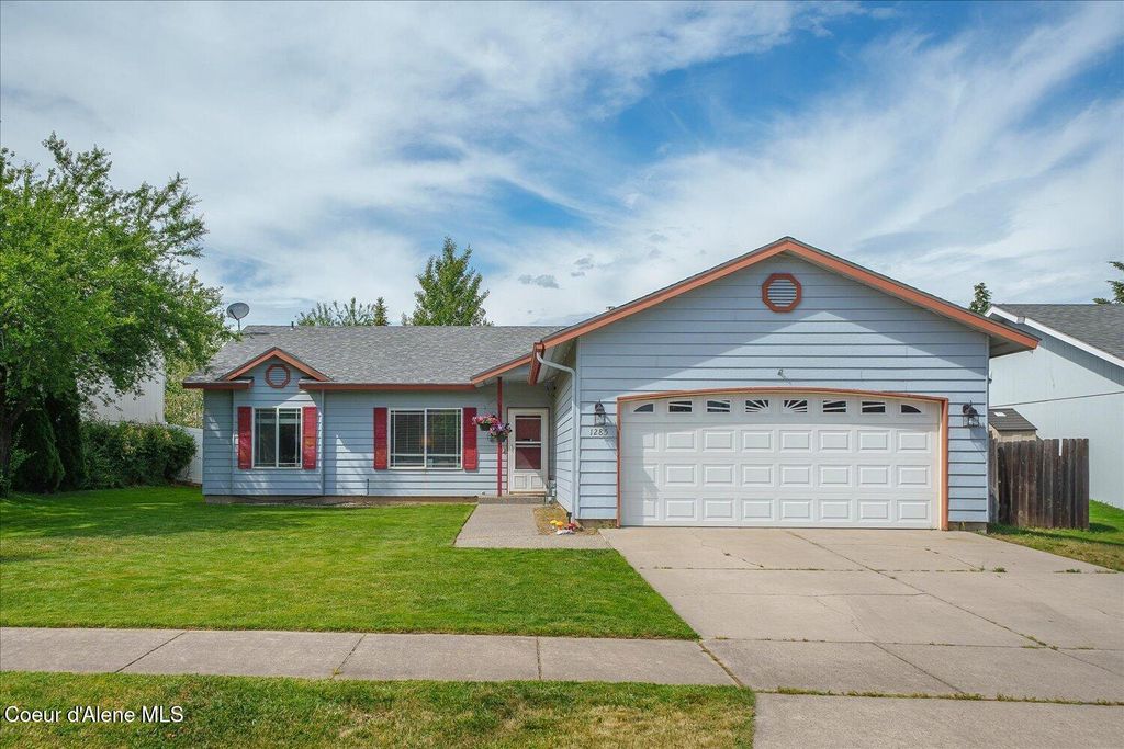 1285 E Stockman AVE, Post Falls, ID 83854