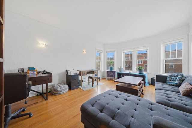 6205 N Oakley Avenue 2, Chicago, IL 60659