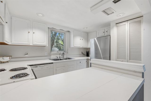 658 N Golf Villas Drive, St Simons Island, GA 31522