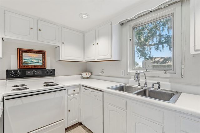 658 N Golf Villas Drive, St Simons Island, GA 31522