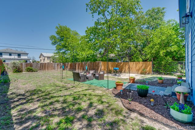 1505 W Craig Pl, San Antonio, TX 78201