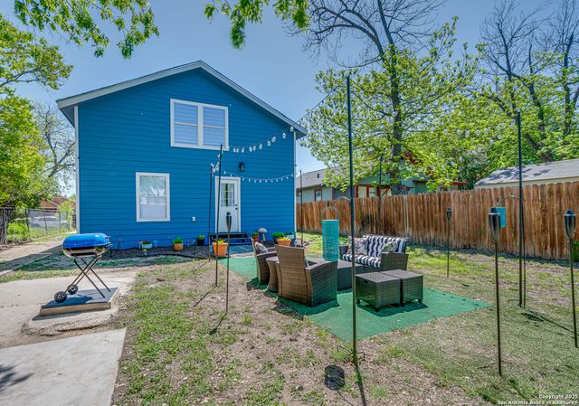 1505 W Craig Pl, San Antonio, TX 78201